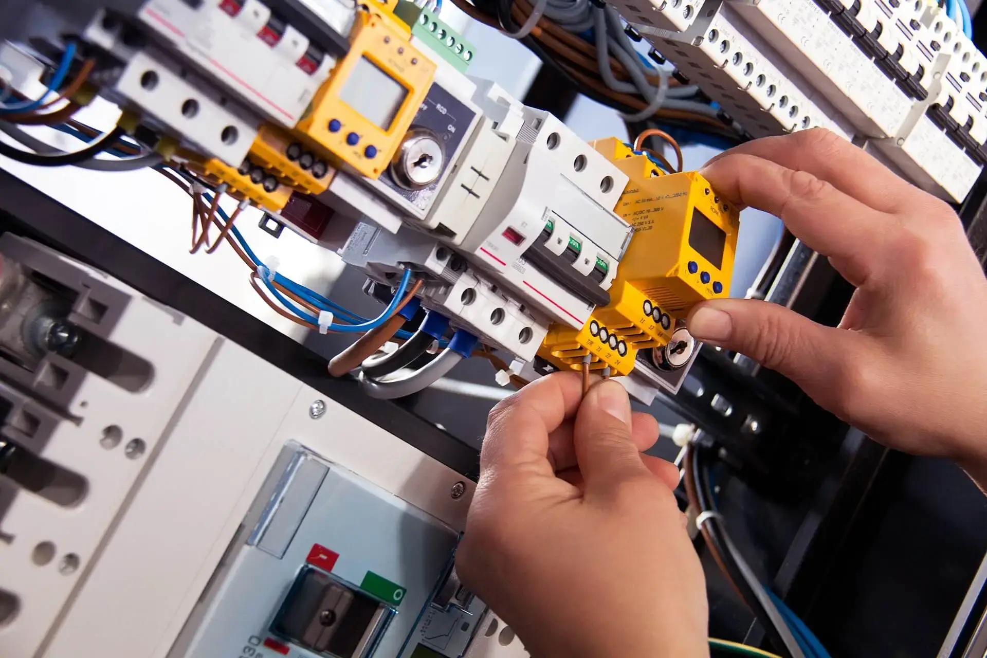 Certified electricians in Walworth